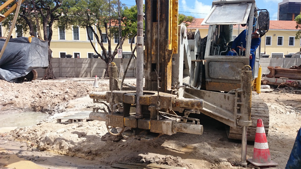 Execução de Colunas em Jet-Grouting na Obra do Metrô de Fortaleza - CE 